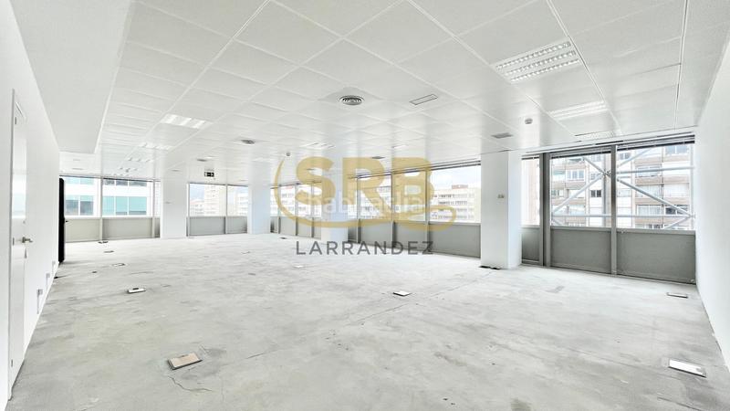 Foto ebd8e8ce-9e15-46f0-86ec-56caa44df83c. Miete büro mit heizung parking in Hostafrancs Barcelona