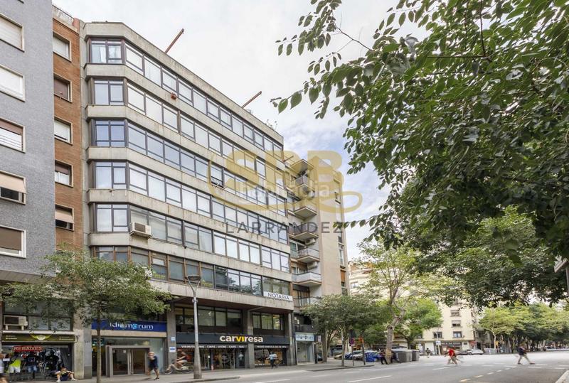 Foto 2566e1ee-0b98-4fcd-bb1c-260a72c7d2a7. Rent office space with heating in Sant Antoni Barcelona