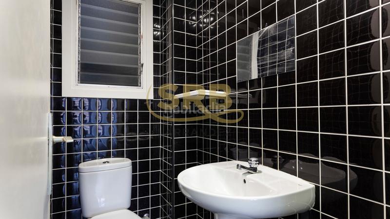 Foto f442e9c7-89ef-43fd-bcb1-fb56c280e8d1. Rent office space with heating in Sant Antoni Barcelona