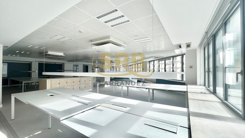 Foto 684f04a0-4436-46bf-a124-a24630935142. Location bureau avec chauffage dans Dreta de l´Eixample Barcelona