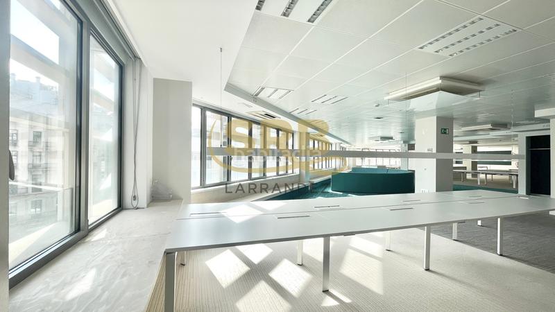 Foto 8085079a-4a8d-4814-bdd7-b74919814a59. Rent office space with heating in Dreta de l´Eixample Barcelona