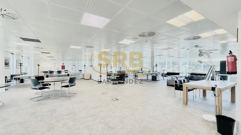 Foto 3c68734c-ab84-4d36-b89a-6ba29ea50949. Lloguer oficina amb calefacció aparcament a Volpelleres Sant Cugat del Vallès