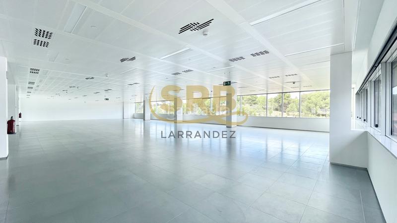 Foto 80b2231a-6cae-4ccb-a98e-a4111900dda3. Lloguer oficina amb calefacció aparcament a Volpelleres Sant Cugat del Vallès