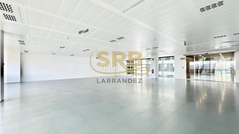 Foto 3a7cbd9b-1a2b-4029-bd04-c5b0d7675622. Rent office space with heating parking in Volpelleres Sant Cugat del Vallès