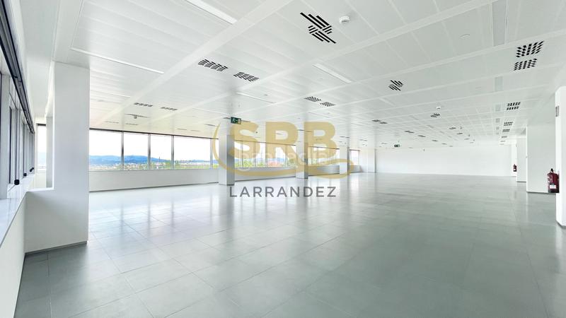 Foto d362104e-88e2-4d78-bfa6-37681c9089ba. Rent office space with heating parking in Volpelleres Sant Cugat del Vallès