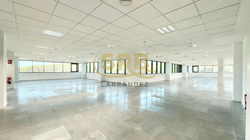 Foto bc43516c-e68d-46b1-b8b6-fa6ad4c28b63. Affitto ufficio con riscaldamento parcheggio in Volpelleres Sant Cugat del Vallès