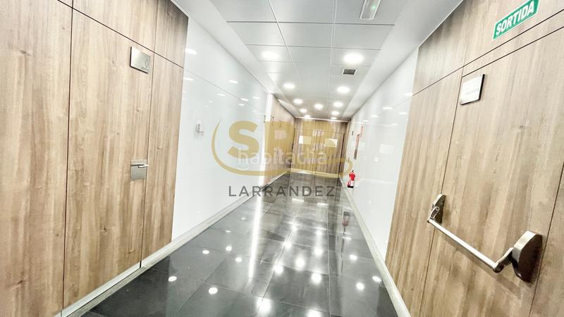 Foto f8dbadc8-28ff-462a-a8b8-01a59217a737. Rent office space with heating parking in Volpelleres Sant Cugat del Vallès