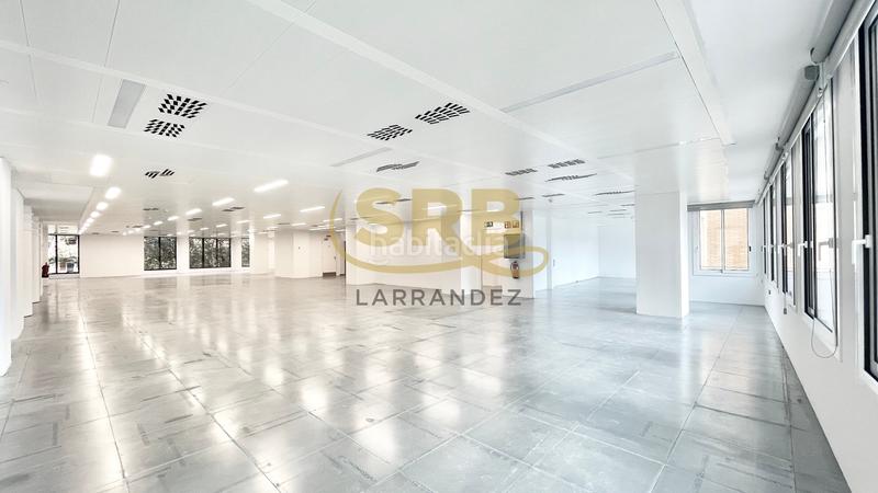 Foto 9acfb107-6e46-4528-8df2-b40ed28d8c23. Alquiler oficina  diáfana, muy luminosa, situada en calle numancia / berlín (zona de Sants) en Barcelona