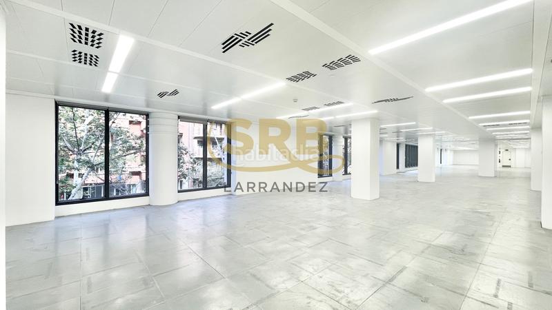 Foto 2cf082eb-ccdc-45a5-9a2d-f4f6532e7576. Location bureau avec chauffage parking dans Sants Barcelona