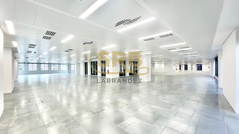 Foto d884fbfa-0db9-4c0c-8ee8-6146f5aabb64. Location bureau avec chauffage parking dans Sants Barcelona