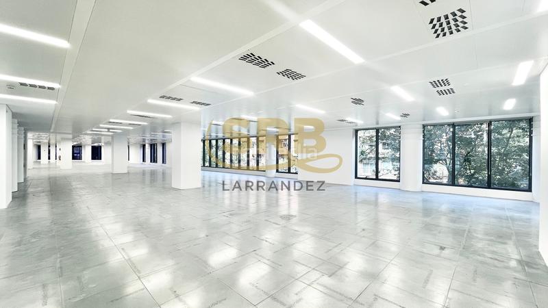 Foto 122c860a-dd5c-47b8-a15f-eefd875d260e. Miete büro mit heizung parking in Sants Barcelona