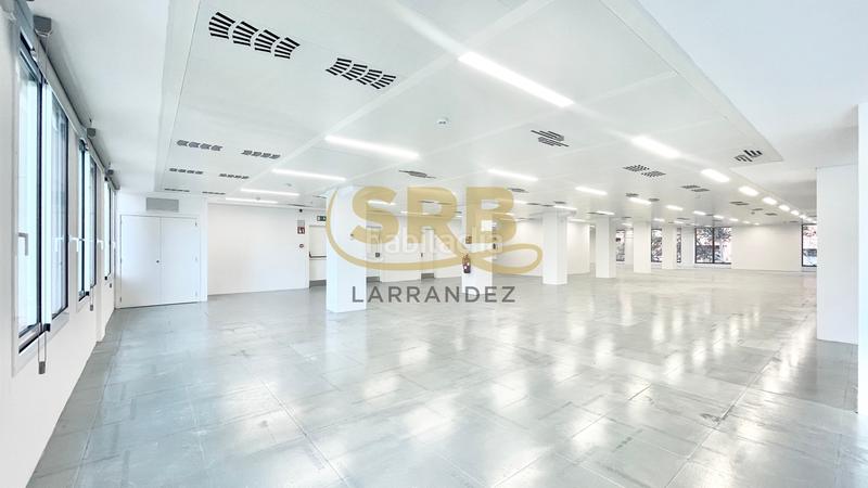 Foto b0705664-30da-4a72-bc7d-f44a1d89d851. Rent office space with heating parking in Sants Barcelona