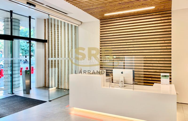 Foto ef28108d-a297-4aec-9cee-8748e68d919d. Rent office space with heating parking in Sants Barcelona