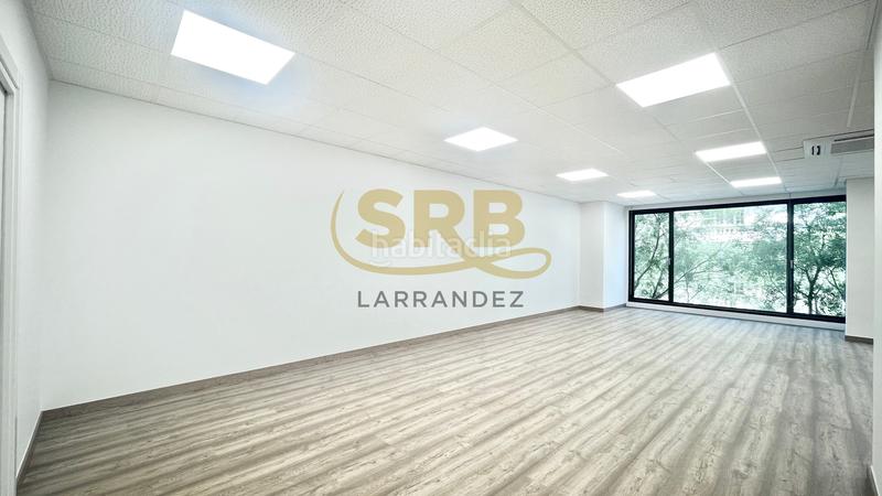 Foto aeaa8738-8a4c-4dda-b6e0-5e13775306e0. Alquiler oficina  totalmente reformada, con mucha luz natural, en tuset con avda. diagonal, en Barcelona