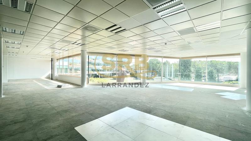 Foto 442613b1-9306-4c27-8520-ab489dc2d9f1. Location bureau avec chauffage parking dans Volpelleres Sant Cugat del Vallès