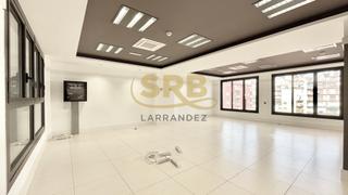 Location Bureau  Avinguda de madrid. Oficina en les corts, diáfana y muy luminosa