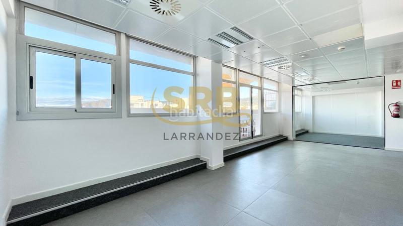 Foto f227b076-9a6a-4ce3-8d15-8d0b28fbb700. Miete büro mit heizung parking in La Nova Esquerra de l´Eixample Barcelona