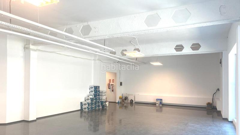 Foto a1fe2c98-5230-440e-9068-80b4b648fb99. Affitto capannone industriale in Centre Hospitalet de Llobregat (L´)