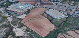 Solar industrial a Carrer de torroella 1. Solares en venta en zona industrial de manresa