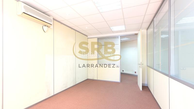 Foto 5c2e351c-e004-4fc7-b3f6-4f7fca38485b. Location bureau avec chauffage dans Barri de les Corts Barcelona