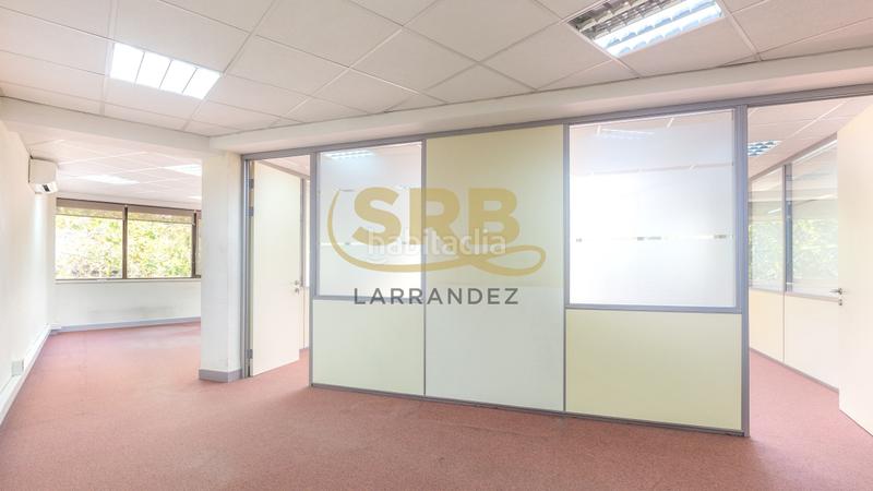 Foto 5cb25966-4af3-4a4b-886a-c14946bf3461. Location bureau avec chauffage dans Barri de les Corts Barcelona