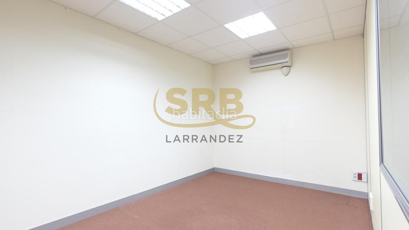 Foto f17837e2-f766-4048-9d36-e92f619127d4. Location bureau avec chauffage dans Barri de les Corts Barcelona