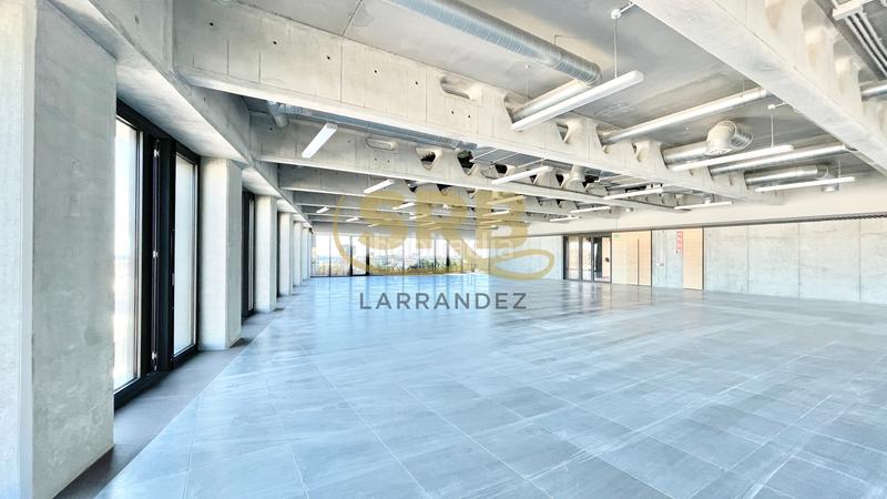 Foto 632beb2c-7d0e-45af-8133-eacd4f9bddae. Rent office space with heating parking in El Parc i la Llacuna del Poblenou Barcelona