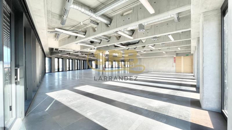 Foto f63ba026-ddbf-4e25-a56a-be1a7be2614c. Rent office space with heating parking in El Parc i la Llacuna del Poblenou Barcelona