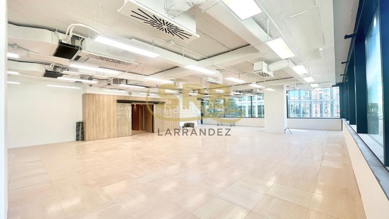 Foto c371674e-3303-44a1-9bb2-ef6e9d7c01df. Alquiler oficina  con terraza en 22@. muy luminosa y diáfana en Barcelona