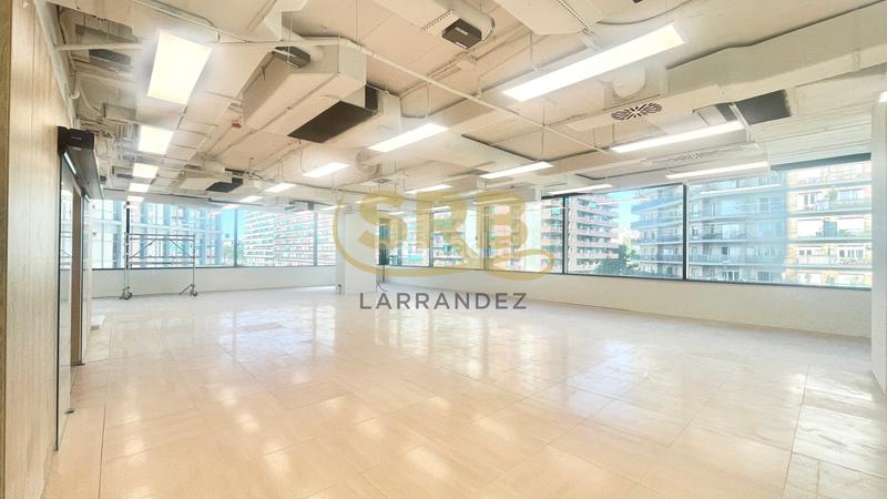 Foto 8dd5bd50-4830-4fd8-bd4c-c167544ab838. Miete büro mit heizung parking in Provençals del Poblenou Barcelona