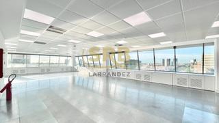 Rent Office space  Gran via de les corts catalanes. Oficina junto a plaça cerdà y ciutat de la justícia, con gran im