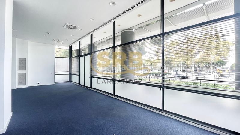 Foto 4ac4d3fc-d253-48b4-8bd8-14a231cff23d. Alquiler oficina  en planta baja, en avda. diagonal (les corts) en Barcelona