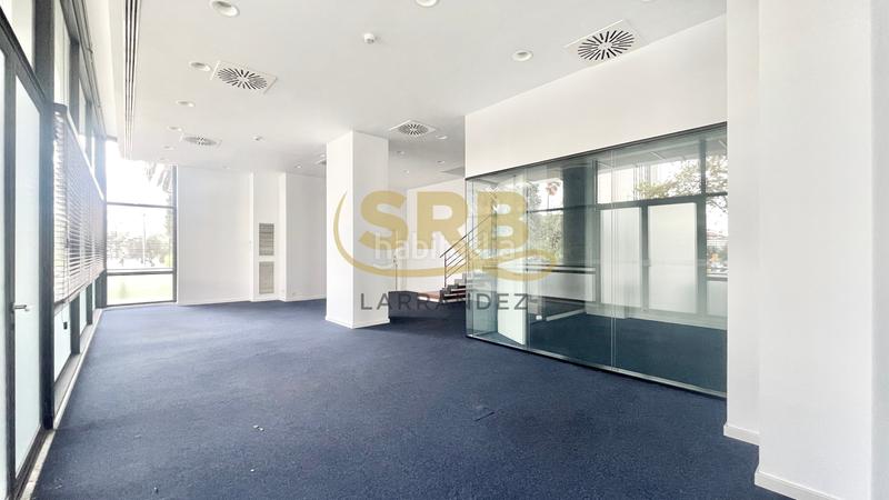 Foto 5b87b716-1f9d-4fad-9ae4-a0b75a39426c. Location bureau avec chauffage dans Pedralbes Barcelona