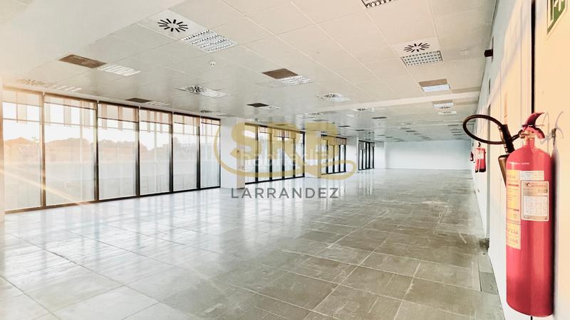 Foto 25e208af-21fd-4482-a5d5-1e5fea2f2a4f. Lloguer oficina amb calefacció aparcament a Volpelleres Sant Cugat del Vallès