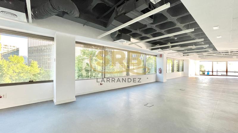 Foto 381572a0-3262-4815-bd2c-cafd0fdb3dc0. Lloguer oficina amb calefacció aparcament a El Parc i la Llacuna del Poblenou Barcelona