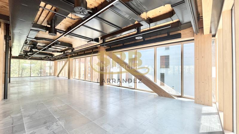 Foto 2e5a6c0f-898a-425f-b7a7-43b69b6c82e4. Rent office space with heating parking in Besòs - Maresme Barcelona