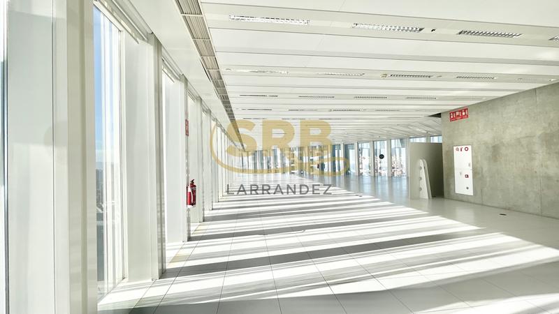 Foto be546b8e-7d36-4b4c-9e5d-ca9972de4a90. Affitto ufficio con riscaldamento parcheggio in Besòs - Maresme Barcelona