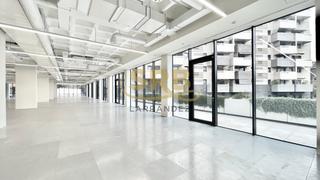 Lloguer Oficina  Carretera del prat. Oficina en planta baja con terraza, junto a zona franca de barce