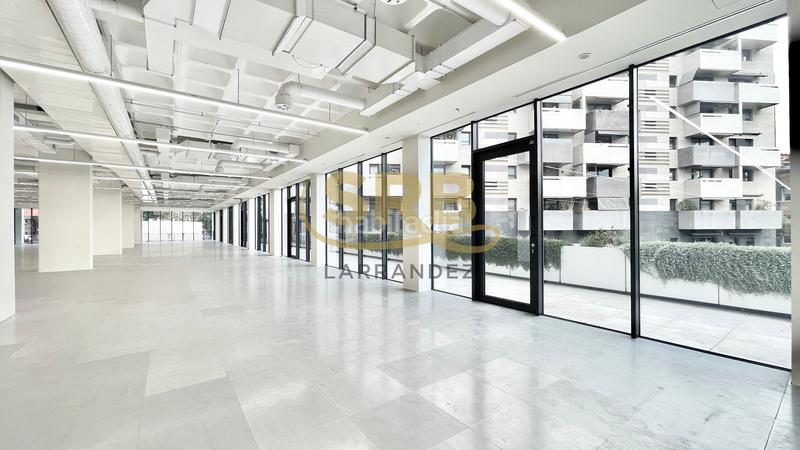 Foto 7a676763-380b-4c5a-8db5-0cf806f29923. Rent office space with heating parking in La Marina del Port Barcelona