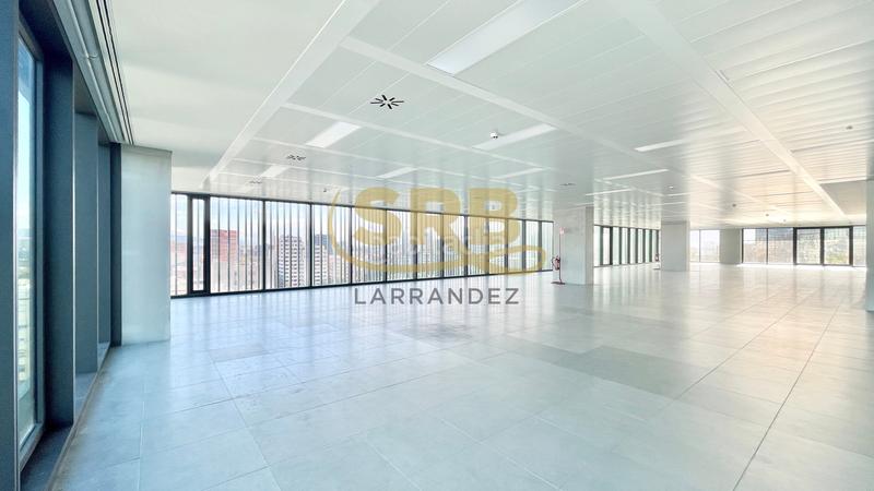 Foto 17ed7725-c261-40de-a0ca-8a46da654aad. Rent office space with heating parking in Provençals del Poblenou Barcelona