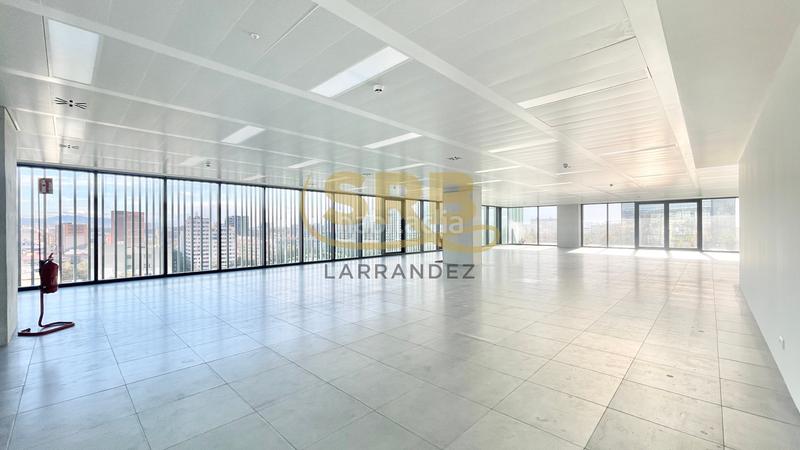 Foto 40b55464-1c25-4829-8e6d-f86f70ecf22f. Rent office space with heating parking in Provençals del Poblenou Barcelona