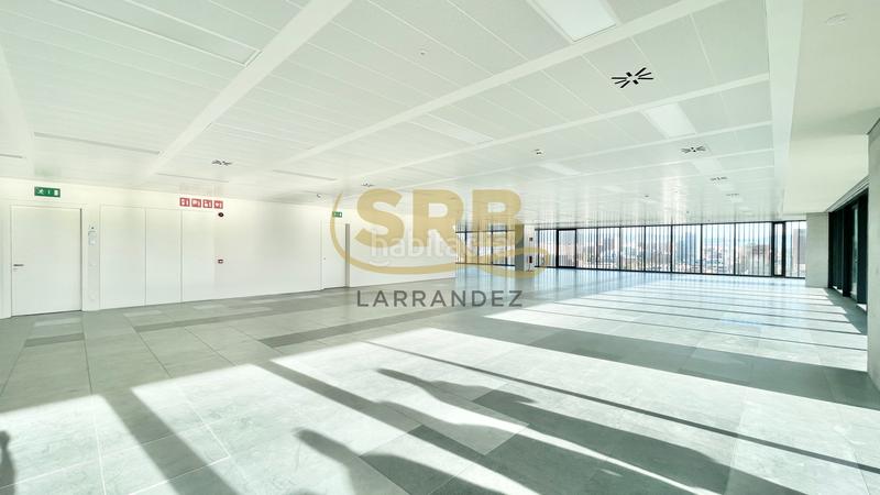 Foto bcb5595e-13ba-4f94-8d52-116864837abc. Rent office space with heating parking in Provençals del Poblenou Barcelona