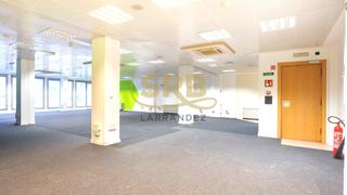 Affitto Ufficio  Carrer del consell de cent. Oficina en planta entresuelo, junto a passeig de gracia de barce