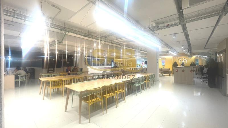 Foto 1a6e1f18-f800-45fb-a375-c1899c56ae8c. Lloguer oficina amb calefacció aparcament a El Parc i la Llacuna del Poblenou Barcelona