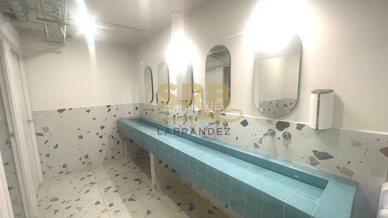 Foto 991237f8-8b15-4b6c-a7a7-1e975efdda4a. Lloguer oficina amb calefacció aparcament a El Parc i la Llacuna del Poblenou Barcelona