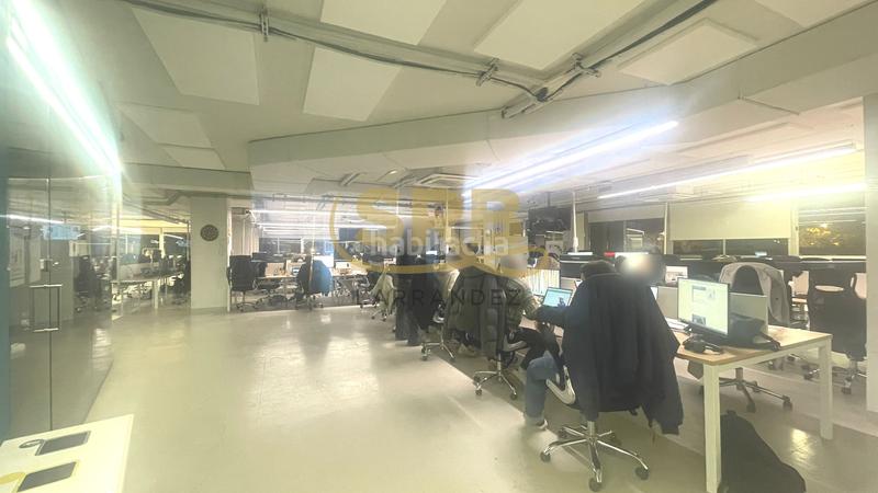 Foto bb09accf-11cd-436c-aa7c-8aeed17692b9. Lloguer oficina amb calefacció aparcament a El Parc i la Llacuna del Poblenou Barcelona