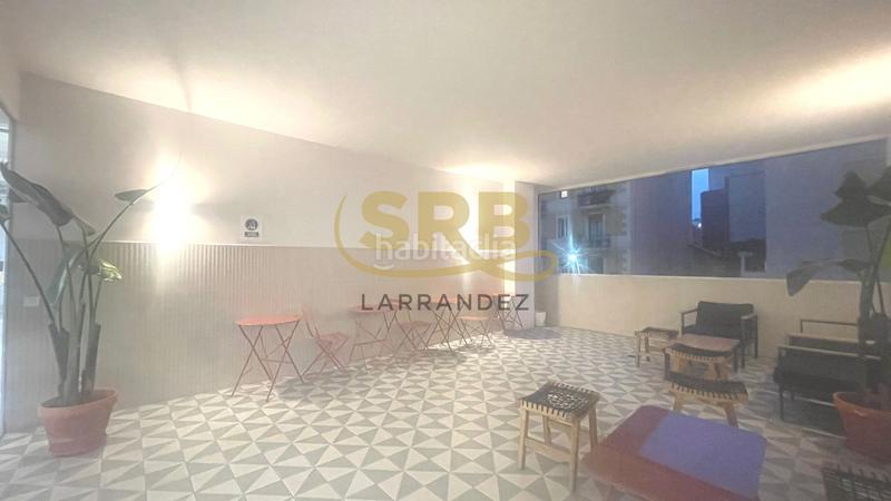 Foto f9fc3dfe-4e4a-4a12-afe2-f69f33092083. Lloguer oficina amb calefacció aparcament a El Parc i la Llacuna del Poblenou Barcelona