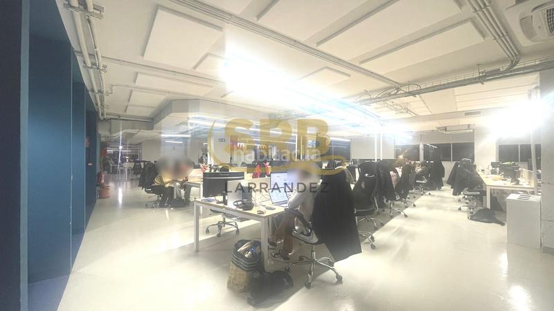 Foto a4c12468-ecbc-4a5f-aeca-4af90a13ce64. Miete büro mit heizung parking in El Parc i la Llacuna del Poblenou Barcelona