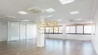 Rent Office space  Gran via de les corts catalanes. Oficina diáfana, situada en gran via de les corts catalanes junt