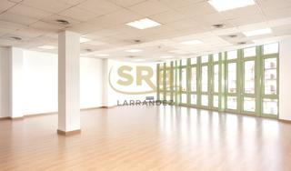 Rent Office space  Avinguda diagonal. Oficina muy luminosa, situada en avinguda diagonal de barcelona,